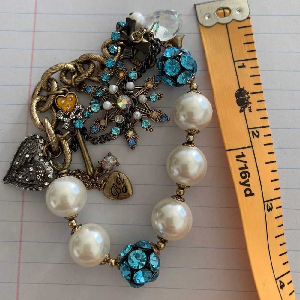 Betsy Johnson snowflake charm bracelet